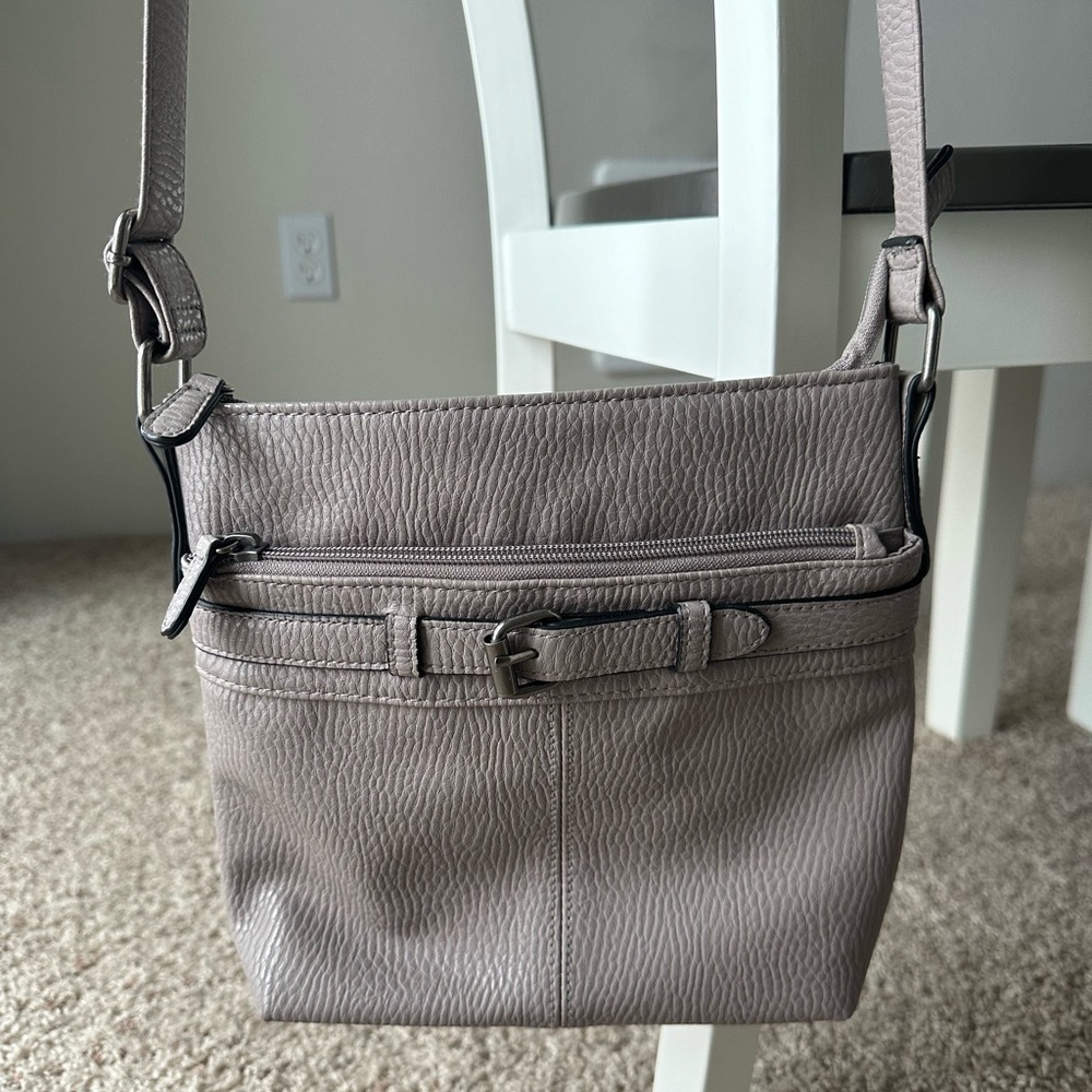 Style & Co Adjustable Crossbody Handbag. Used in Good Condition. Grayish Purple